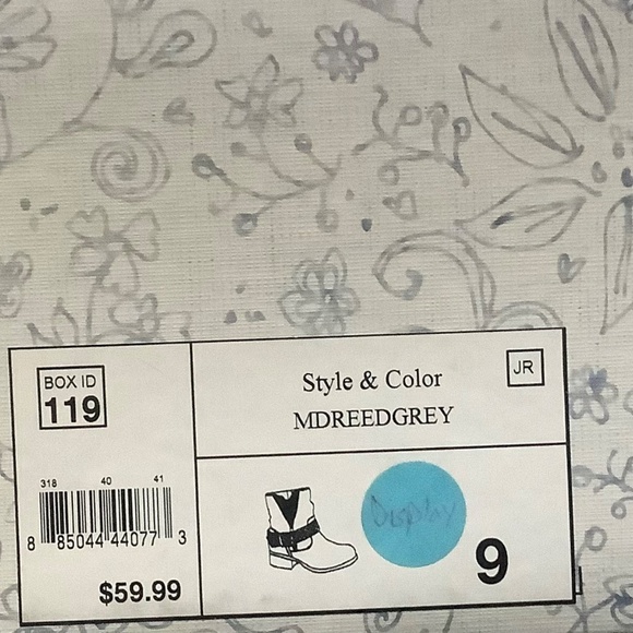 Mudd Women’s Low Heel Ankle Boots size 9 - Picture 2 of 2